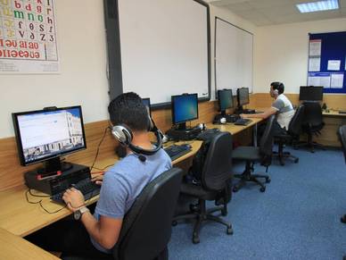 Computerraum der Business Englisch Sprachschule in Brighton